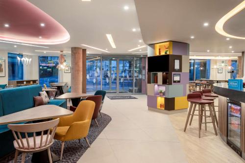 hampton by hilton bath city