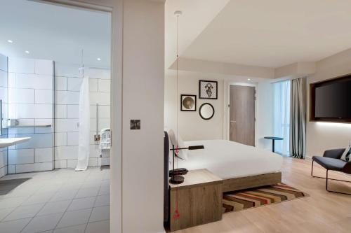 hampton by hilton bath city