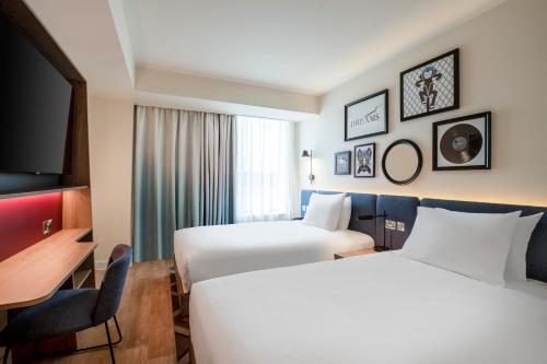 hampton by hilton bath city