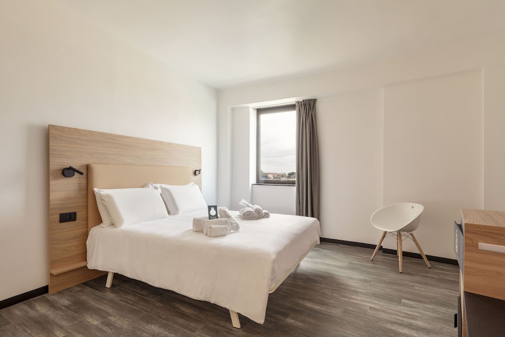 bandb hotel pomezia roma