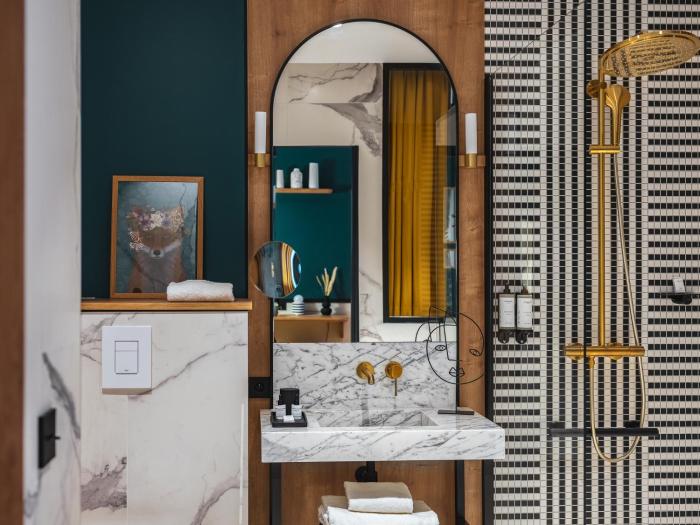 dandy hotel and kitchen