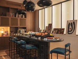 dandy hotel and kitchen