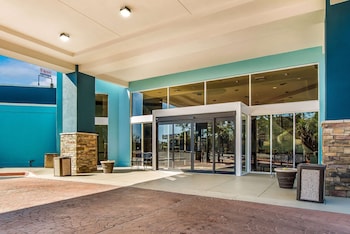mainstay suites