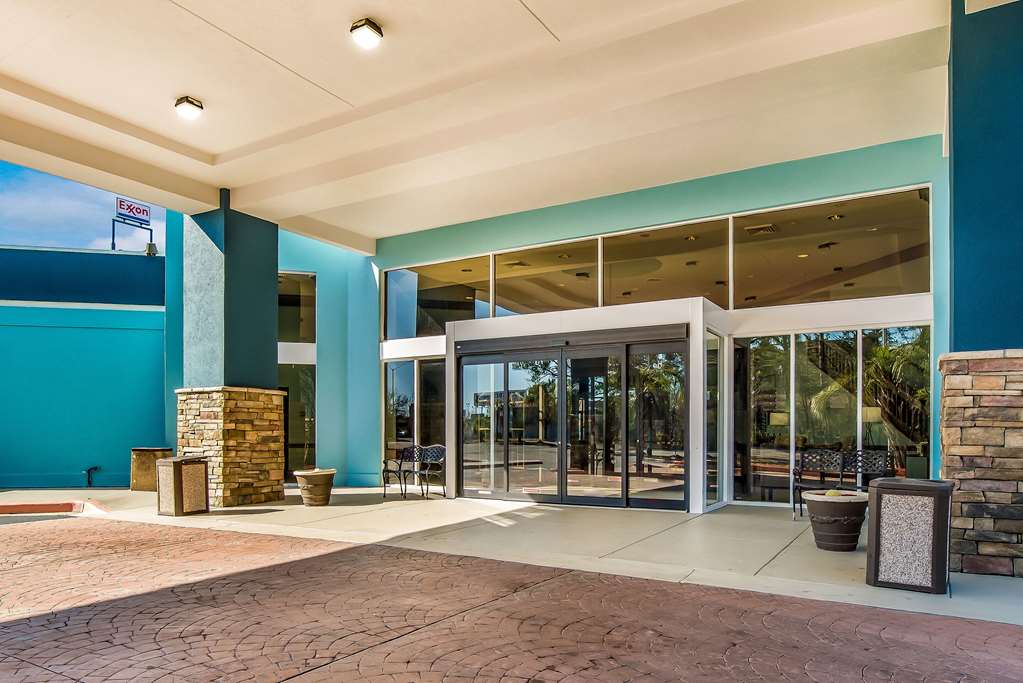 mainstay suites