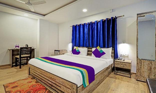 hotel grand majesty