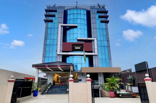 hotel grand majesty