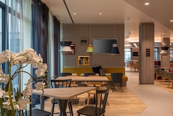 Hampton By Hilton Munich City North,,3 star