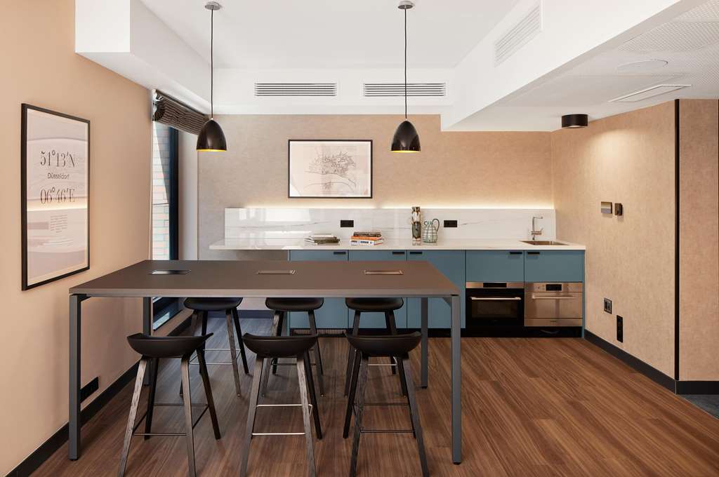 adina apartment hotel dusseldorf
