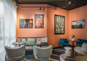 tribe paris la defense esplanade