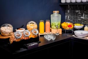 tribe paris la defense esplanade