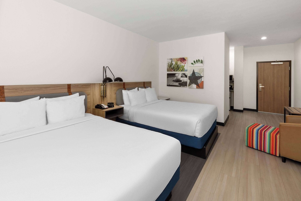la quinta inn suites wyndham el paso east loop 375