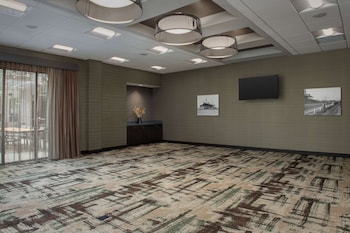 homewood suites by hilton louisville airport