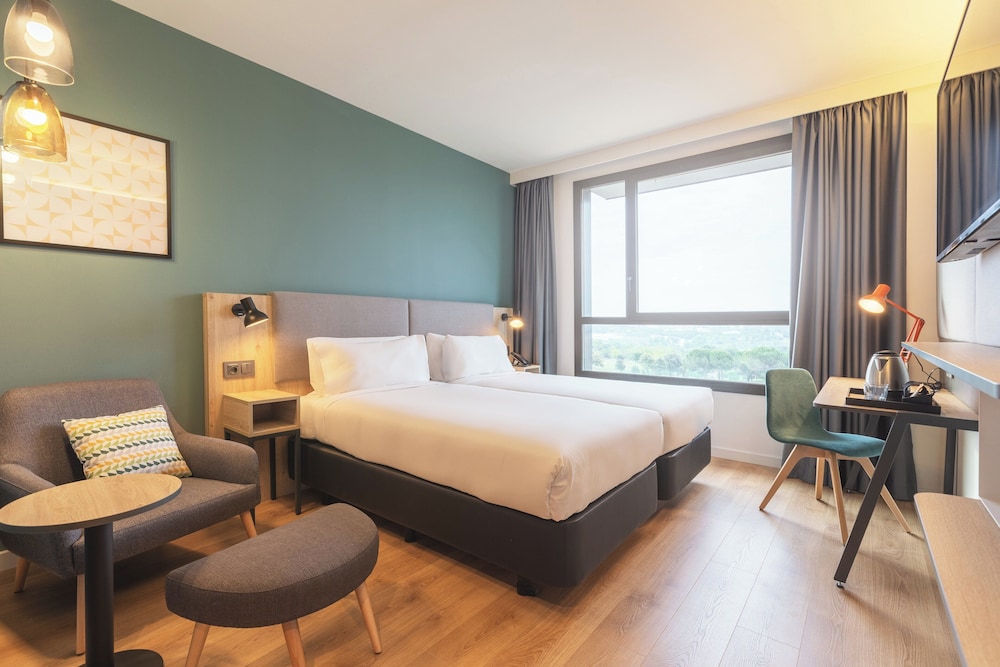 holiday inn barcelona sant cugat an ihg hotel