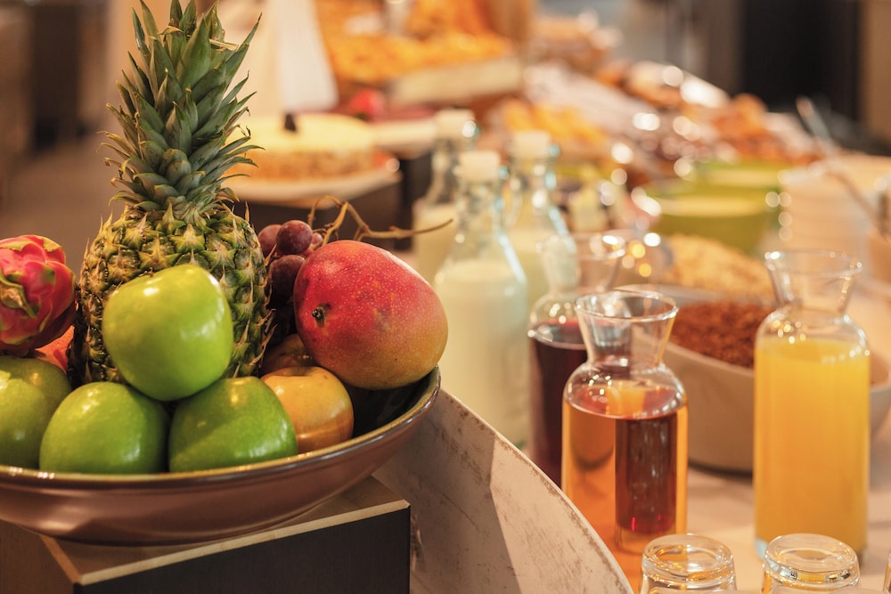 holiday inn barcelona sant cugat an ihg hotel