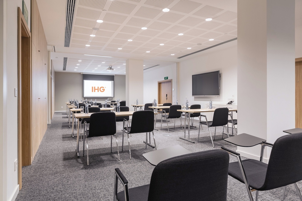 holiday inn barcelona sant cugat an ihg hotel