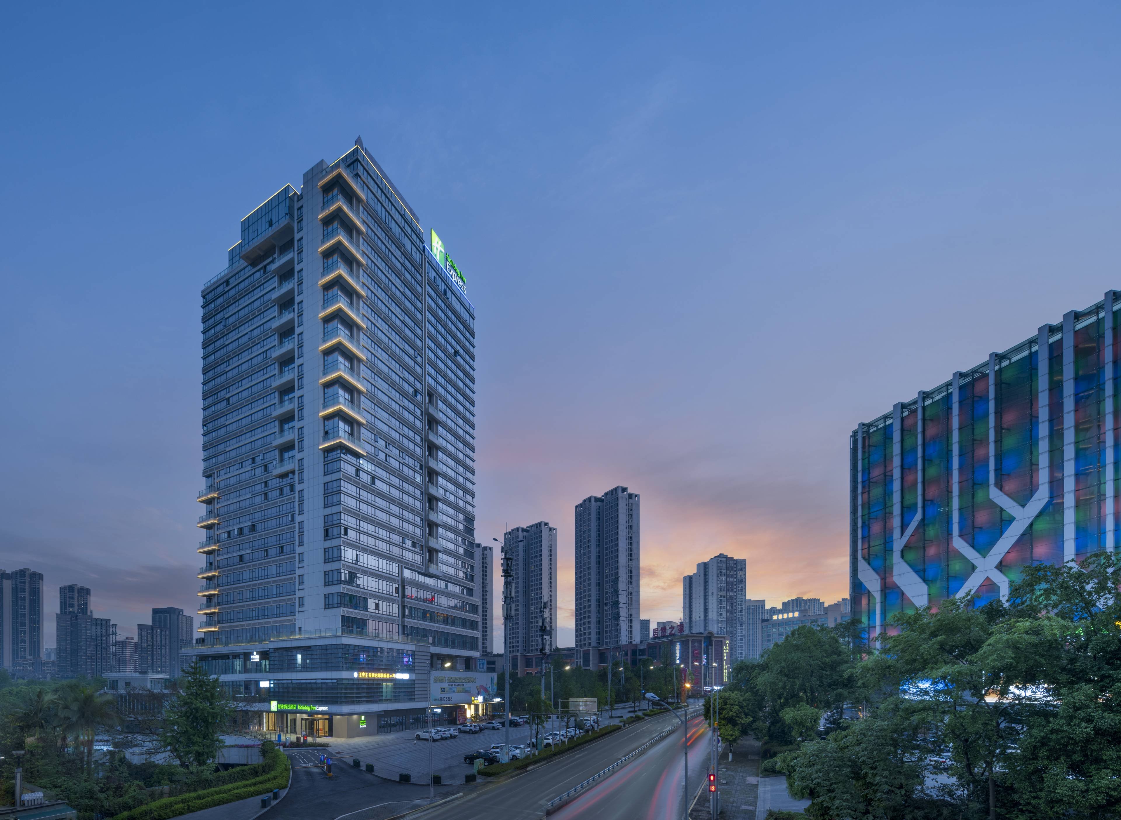 holiday inn express chongqing caiyun lake an ihg hotel