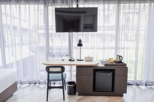 seekers finders rama iv hotel surestay collection by bw