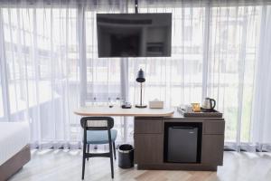 seekers finders rama iv hotel surestay collection by bw