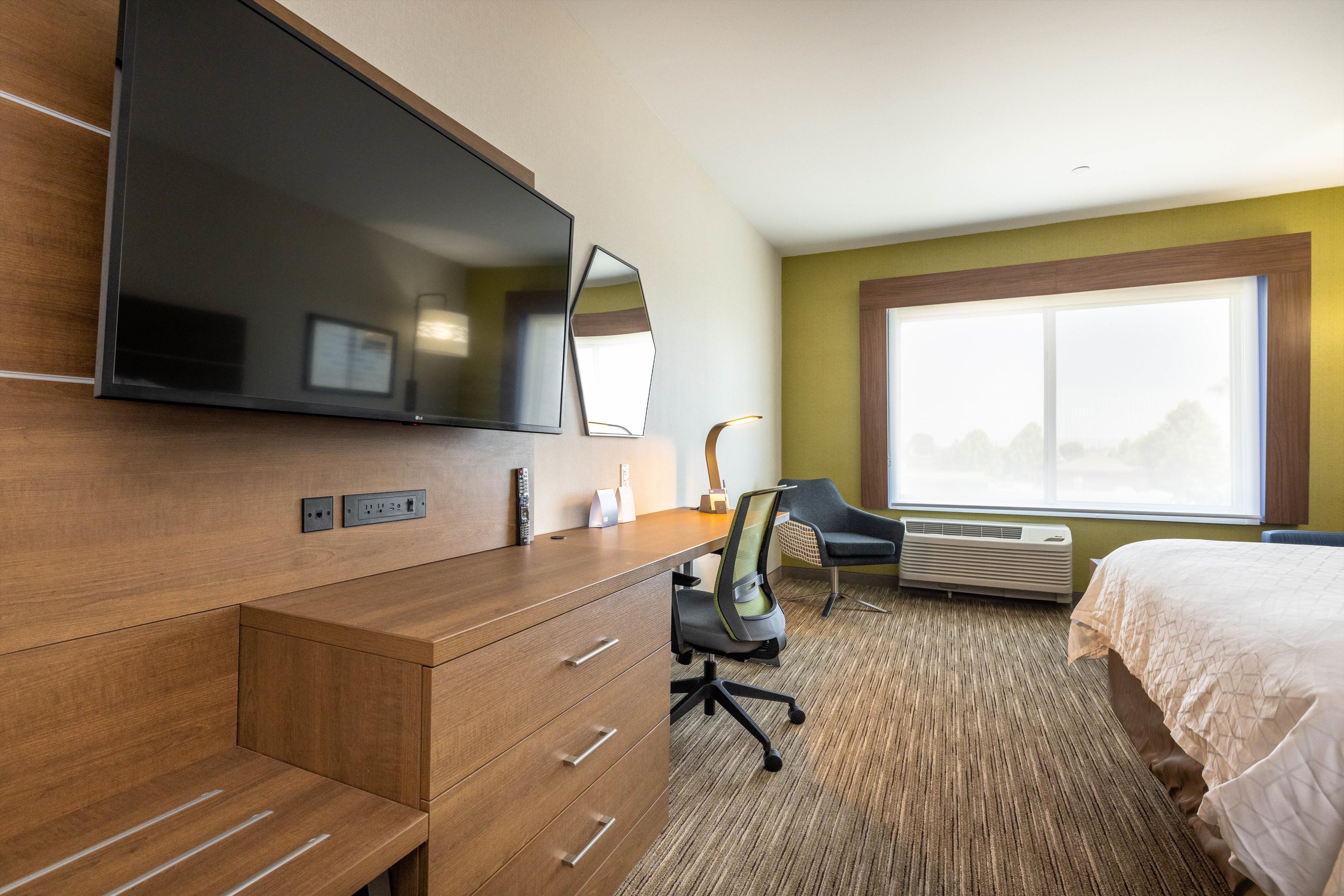 holiday inn express and sts san jose silicon valley