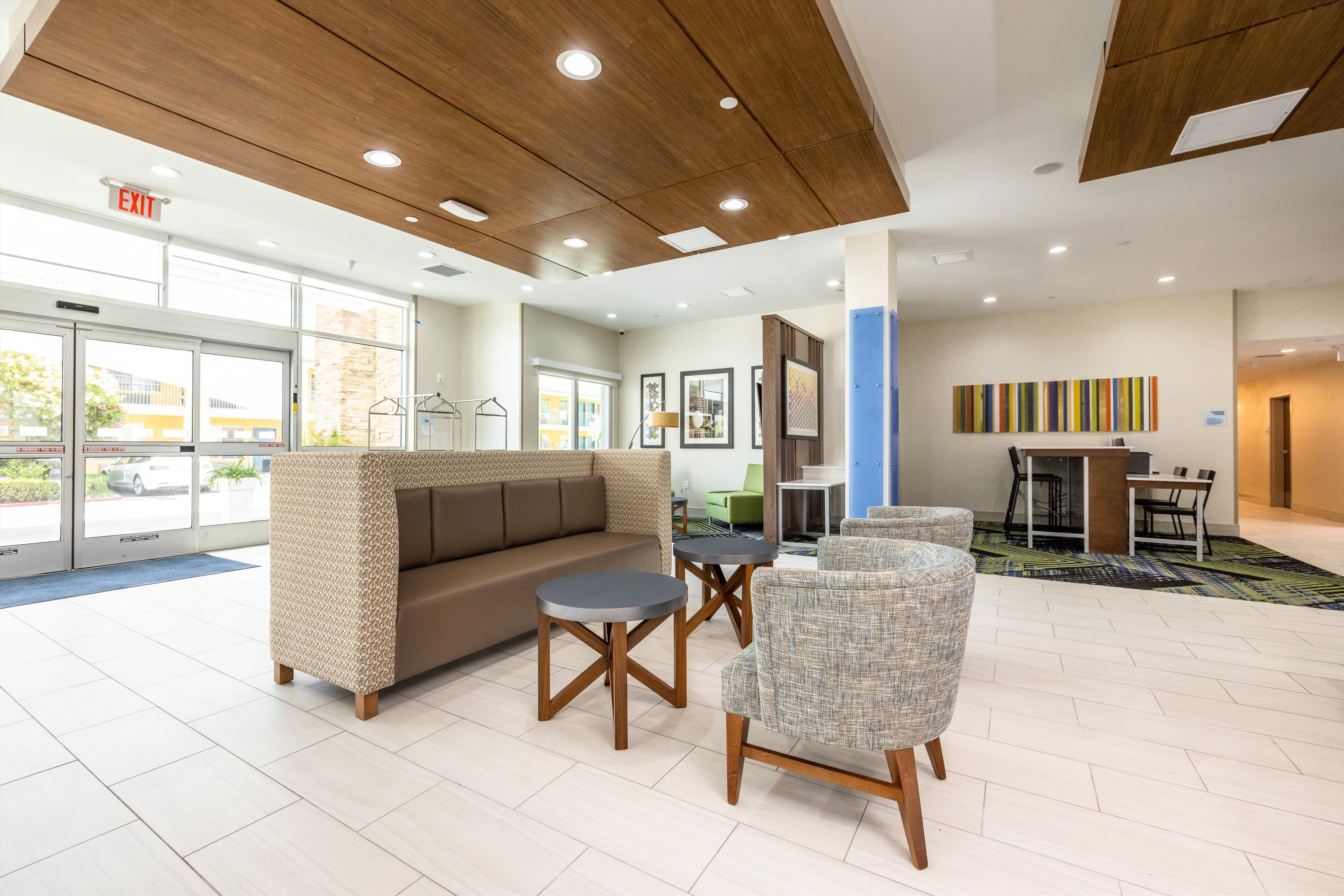 holiday inn express and sts san jose silicon valley