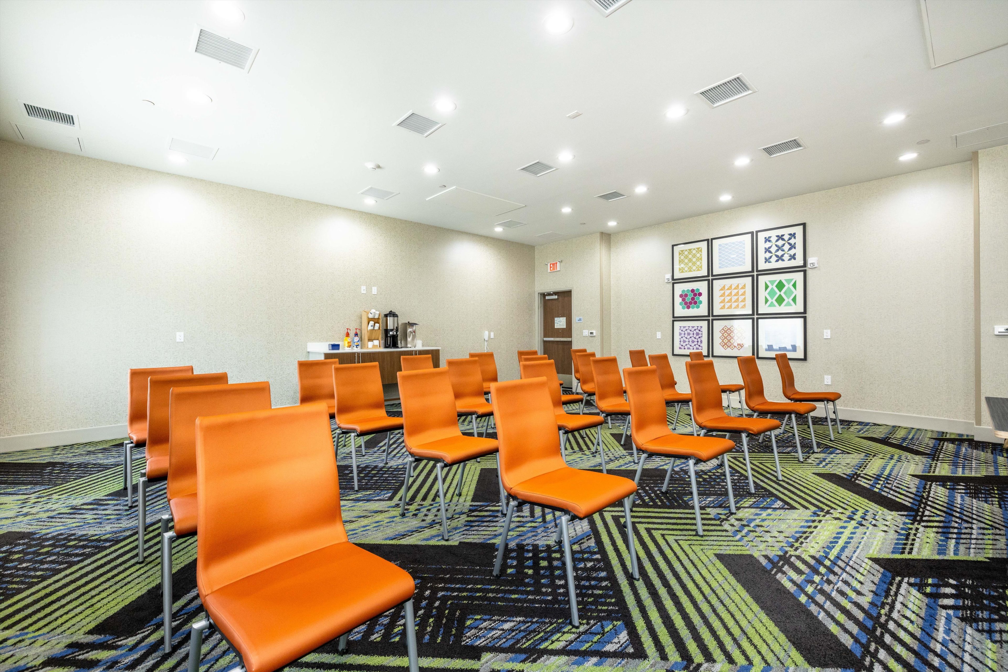 holiday inn express and sts san jose silicon valley