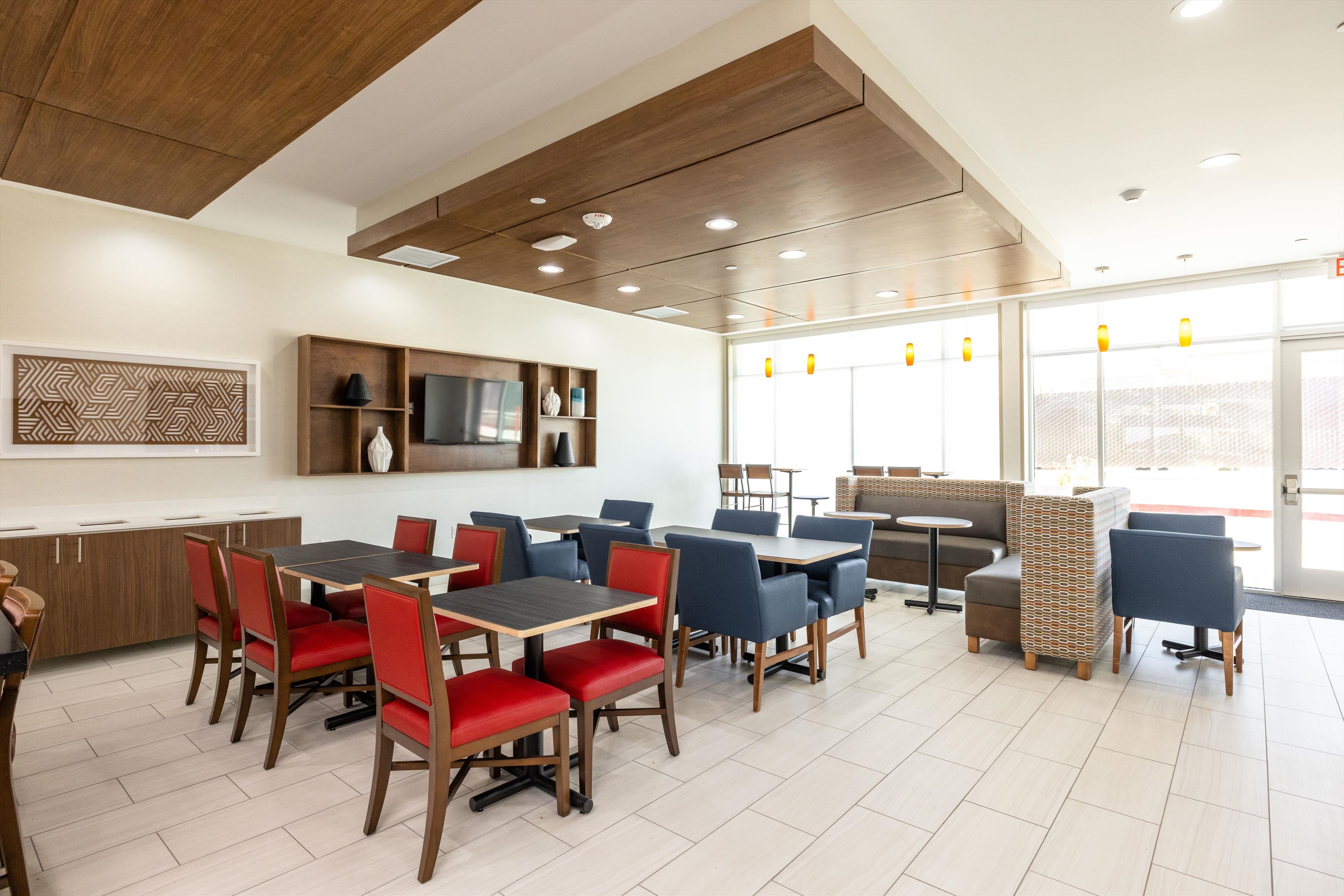 holiday inn express and sts san jose silicon valley