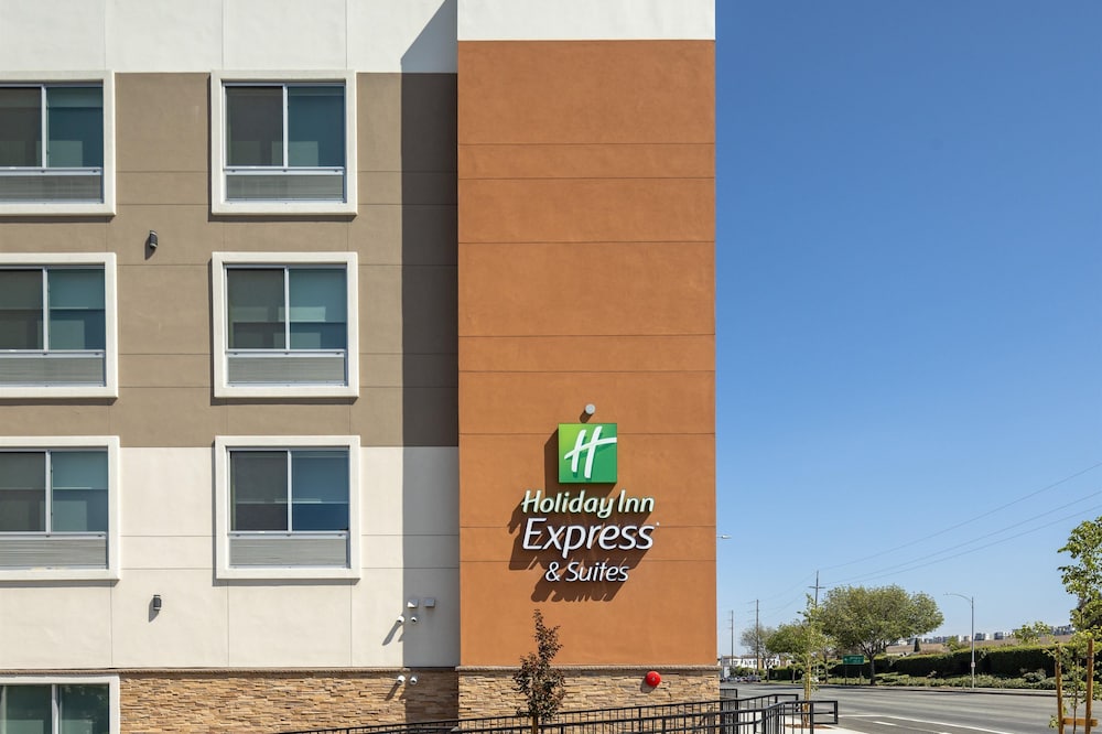 holiday inn express and sts san jose silicon valley