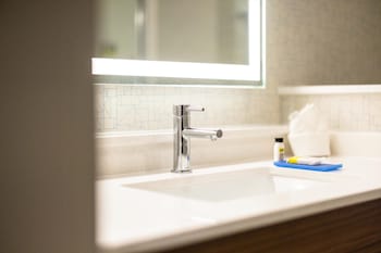 Holiday Inn Express & Sts San Jose Silicon Valley,,2.5 star