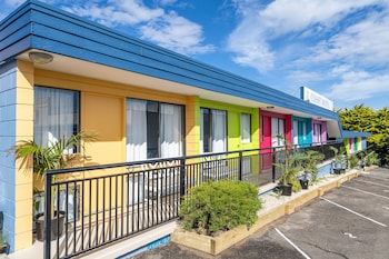 coast motel eden