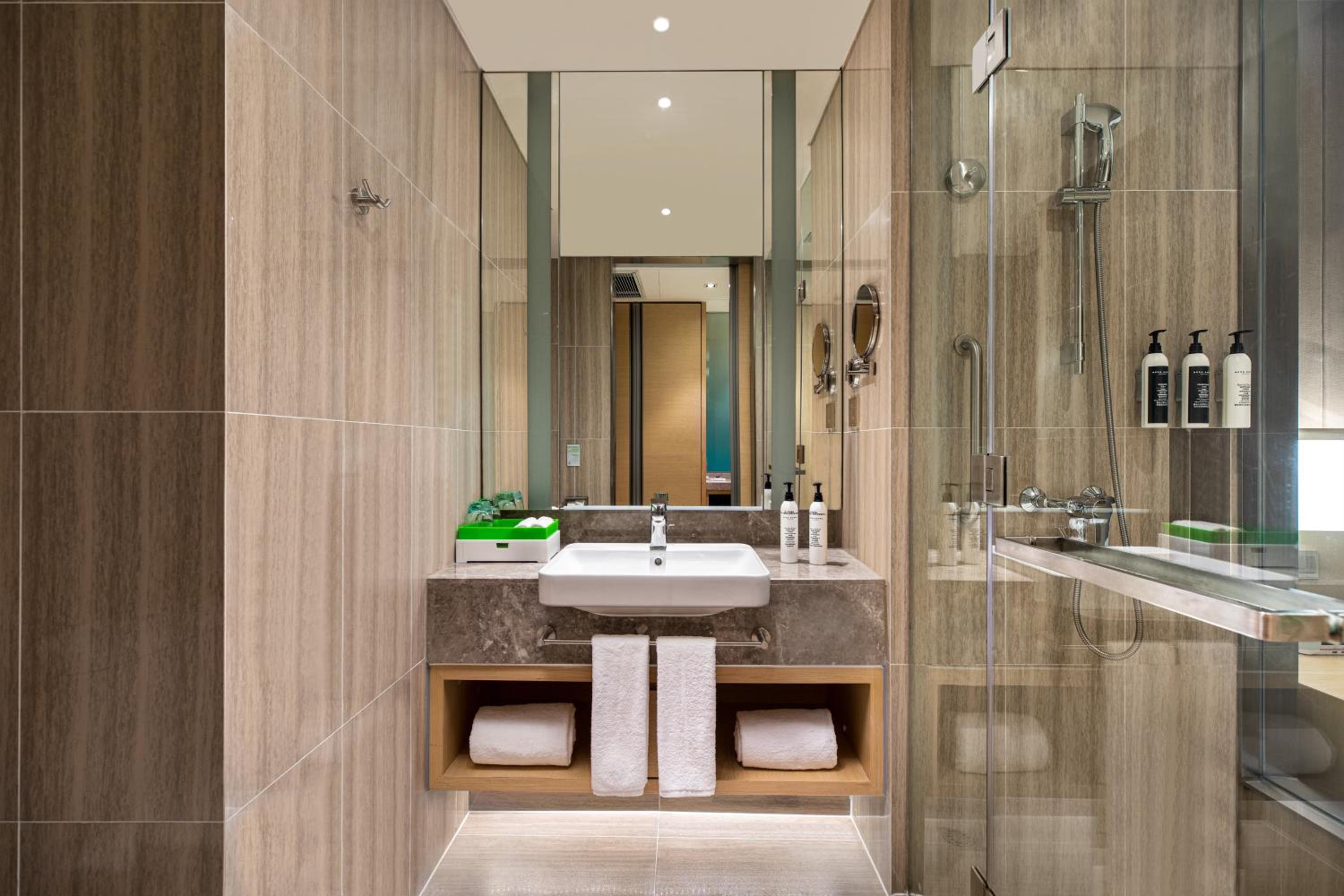 holiday inn wuxi taihu new city an ihg hotel