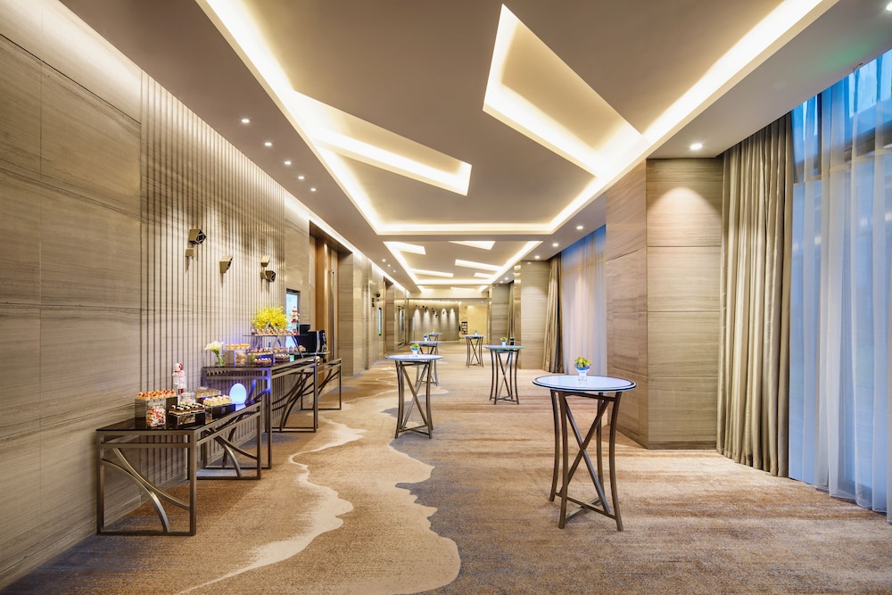 holiday inn wuxi taihu new city an ihg hotel