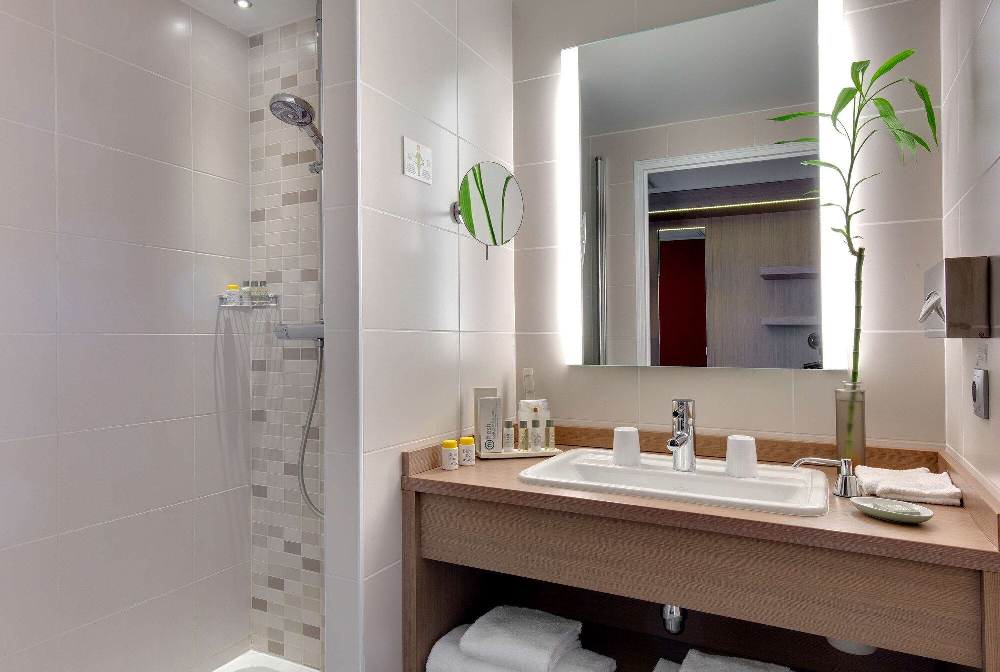 doubletree by hilton lyon eurexpo and spa