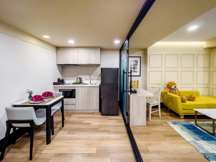 oakwood hotel and residence bangkok