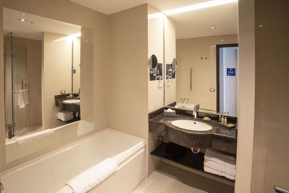doubletree by hilton trujillo