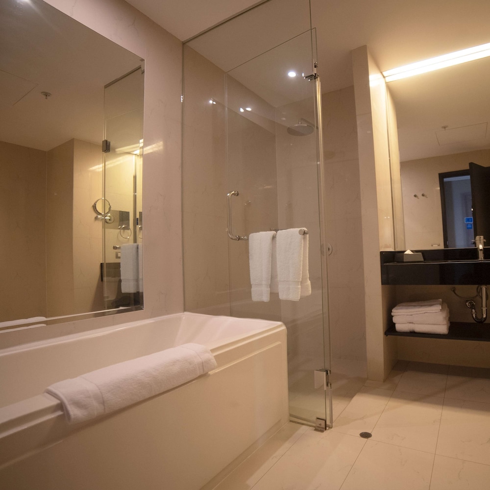 doubletree by hilton trujillo
