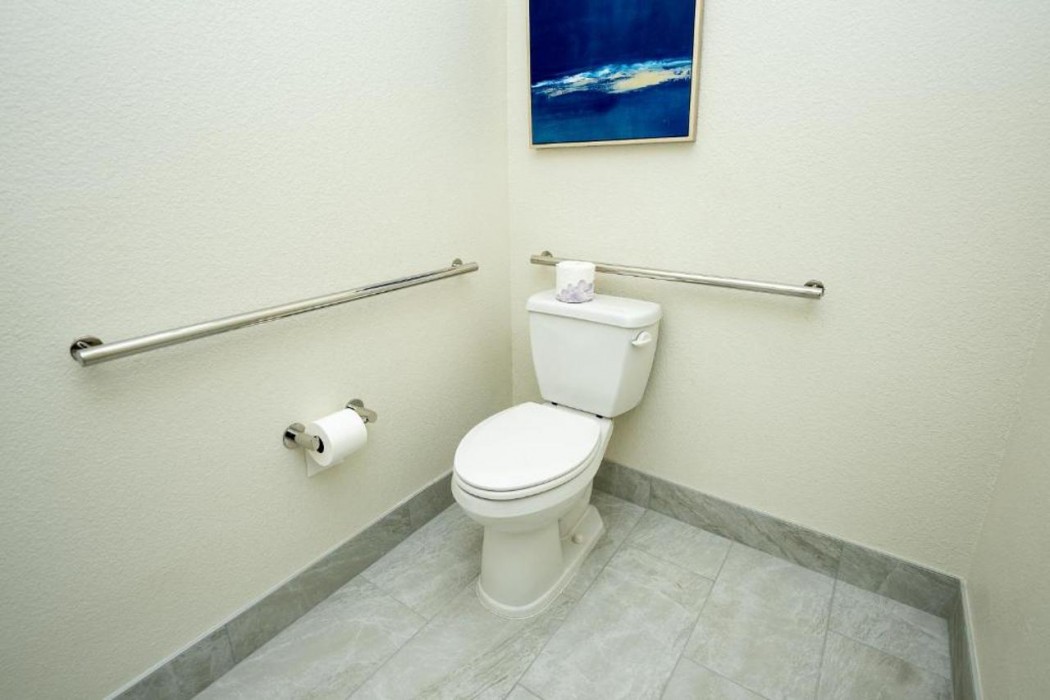 palace inn blue iah east