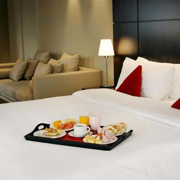 htl city baires