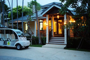 Raya Resort Cha-Am,Near Cha-Am Beach,4 star
