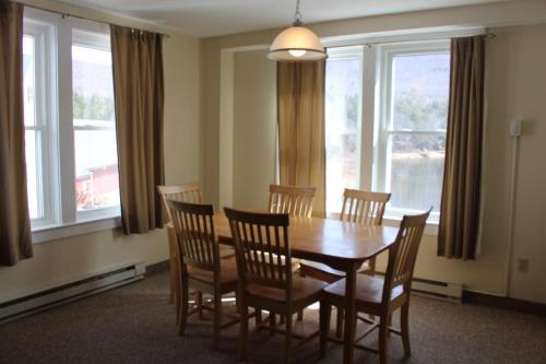 town square condominiums