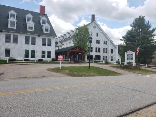 town square condominiums