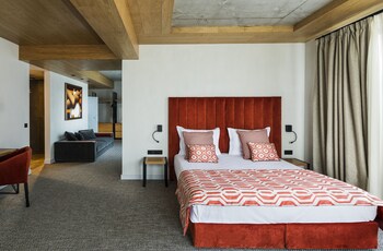 maison and chateau copsa