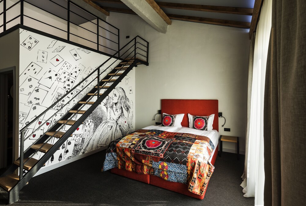 maison and chateau copsa