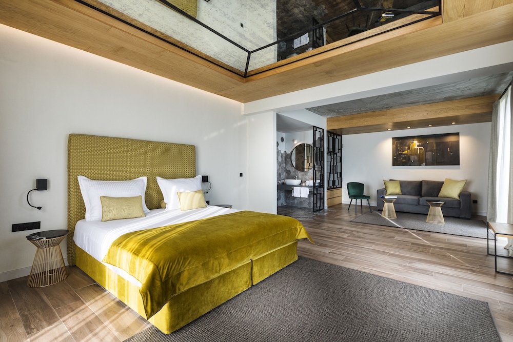 maison and chateau copsa