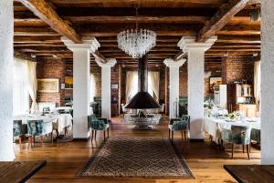 maison and chateau copsa