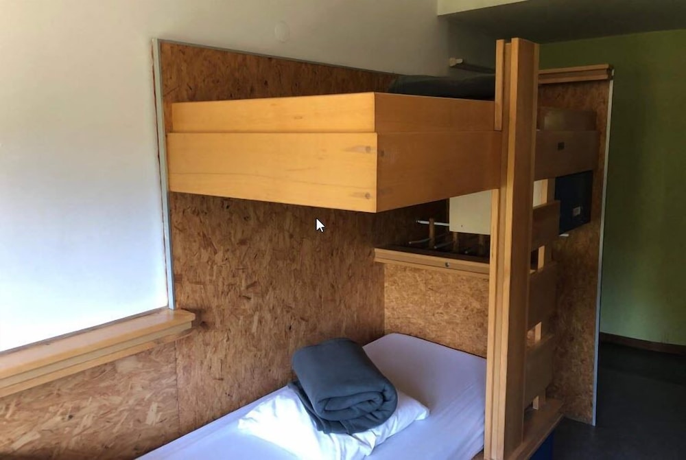 auberge de jeunesse hi annecy