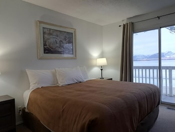 richter pass beach resort