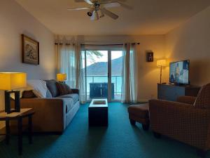 richter pass beach resort