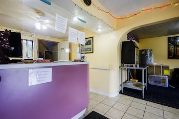 Oyo Hotel Chapmanville Inn, Wv - Hwy 119,,2 star