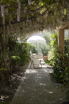 hotel lou cagnard