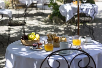 hotel lou cagnard